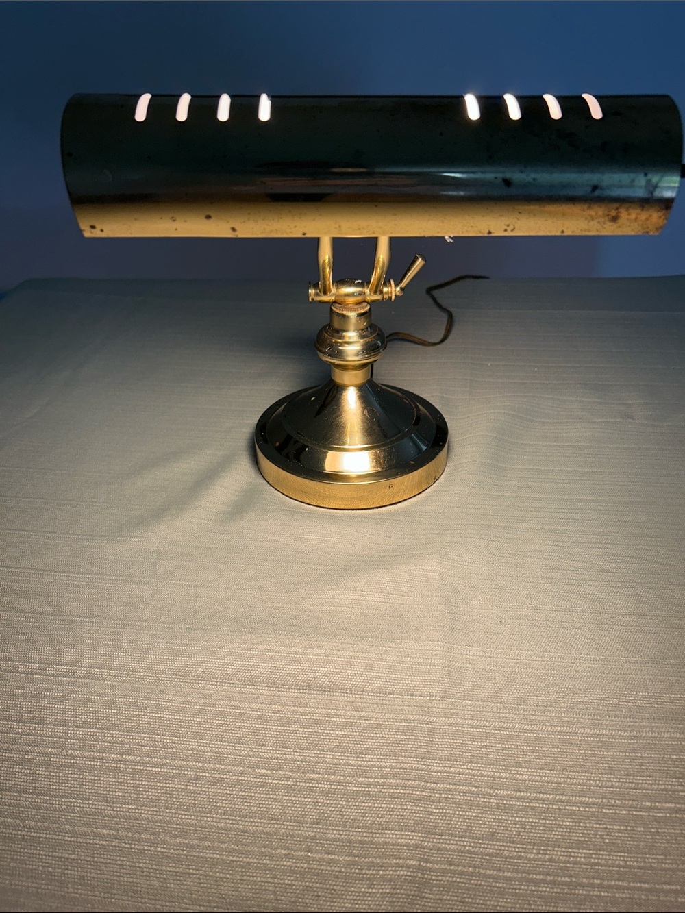 MCM Brass Piano/Desk Bankers Lamp - Polished Gold Finish H 11 in Diameter 6 in - Picture 6 of 9
